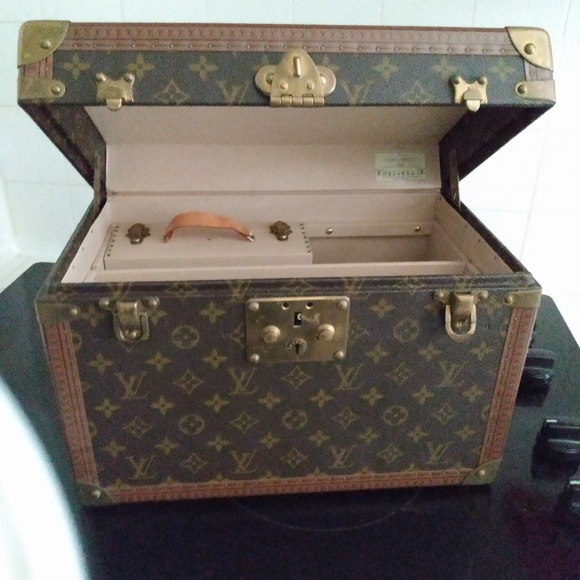 Louis Vuitton Boite Trunk Vanity Train Case Cross - Picture 2 of 6